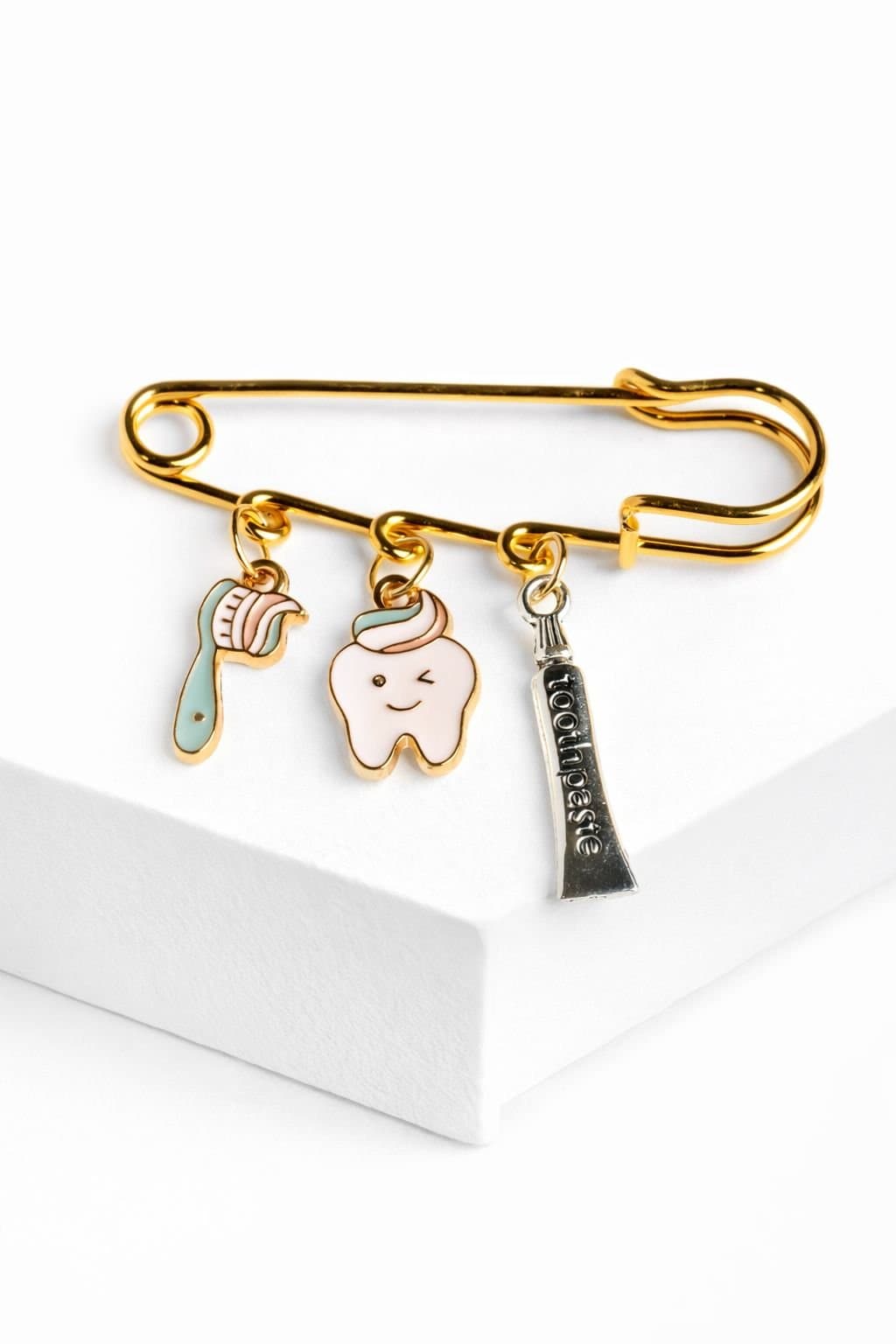 PRENDEDOR – ALFILER CON 3 DIJES