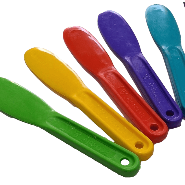 ESPATULA PARA YESO DE PLASTICO X UNIDAD