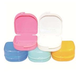 Caja de ortodoncia chata colores varios x unidad.